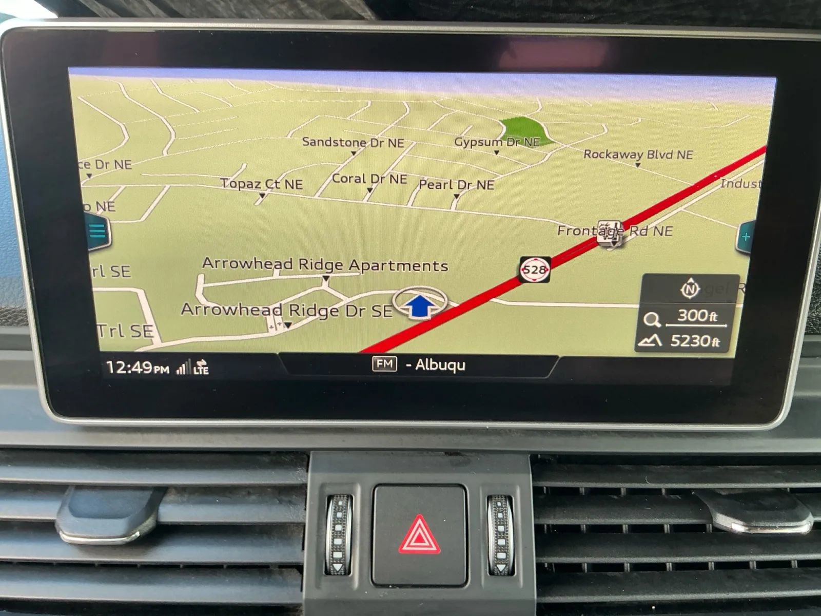 Used 2020 Audi Q5 e Premium Plus w/ Premium Plus Package image 30