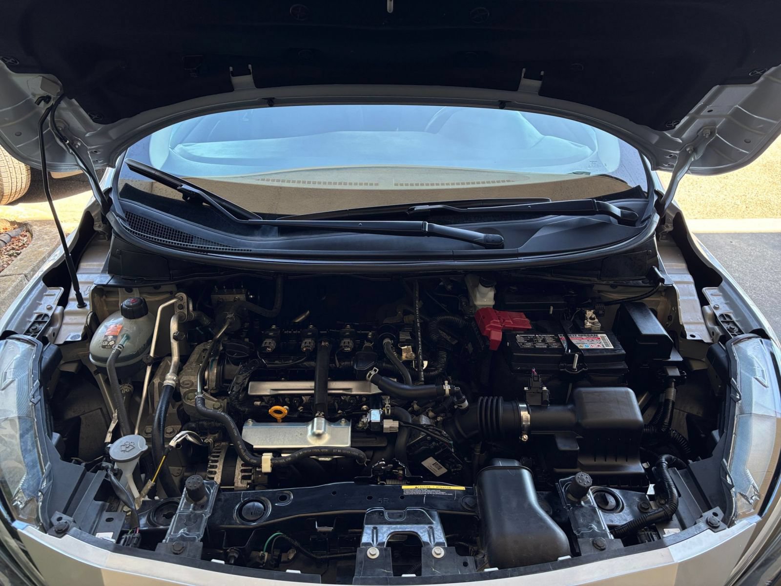 Used 2025 Nissan Versa SV FWD image 31