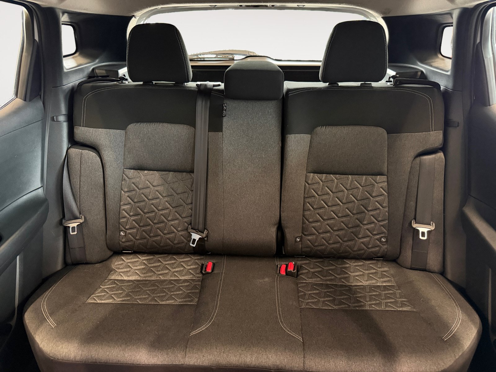 Used 2025 Nissan Kicks SV FWD image 24
