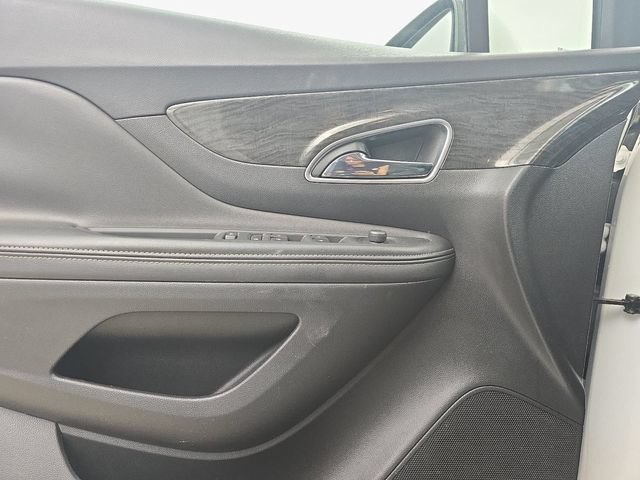 Used 2016 Buick Encore FWD image 27