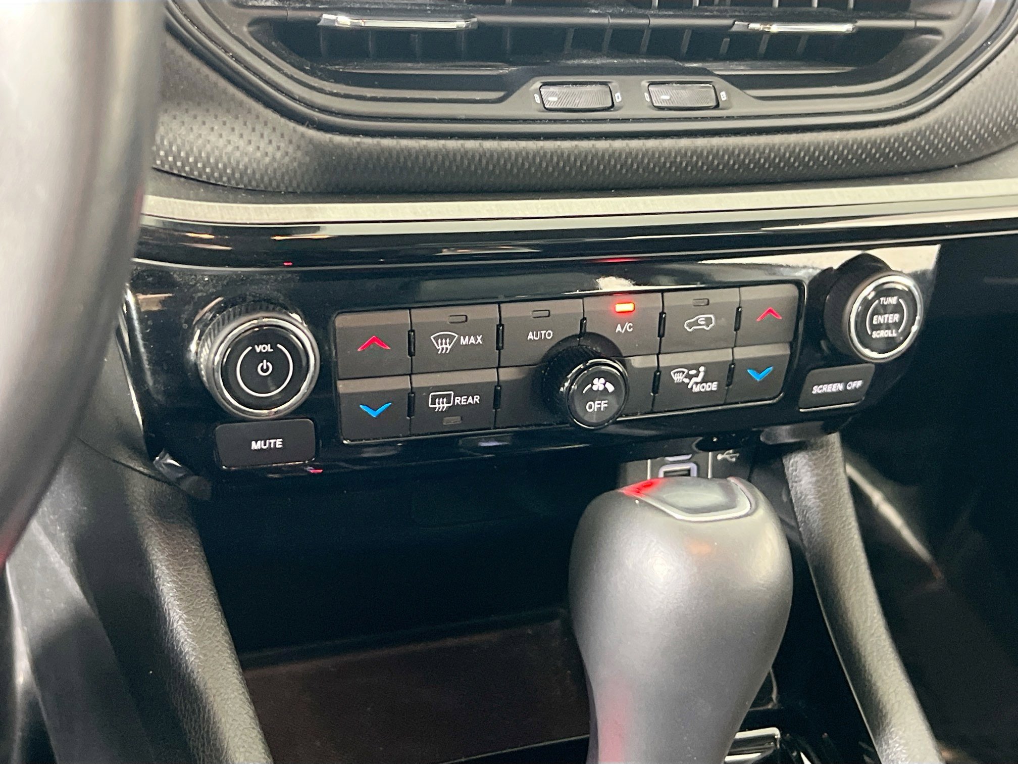 Used 2022 Jeep Compass Trailhawk w/ Trailhawk Convenience Group image 15