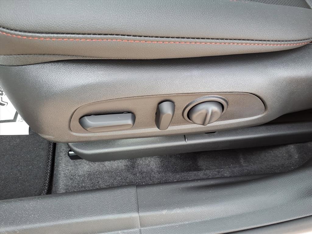 New 2026 Chevrolet Trax RS w/ Sunroof Package image 13
