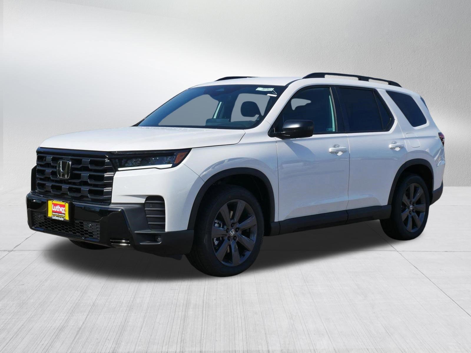 New 2026 Honda Pilot Sport image 3