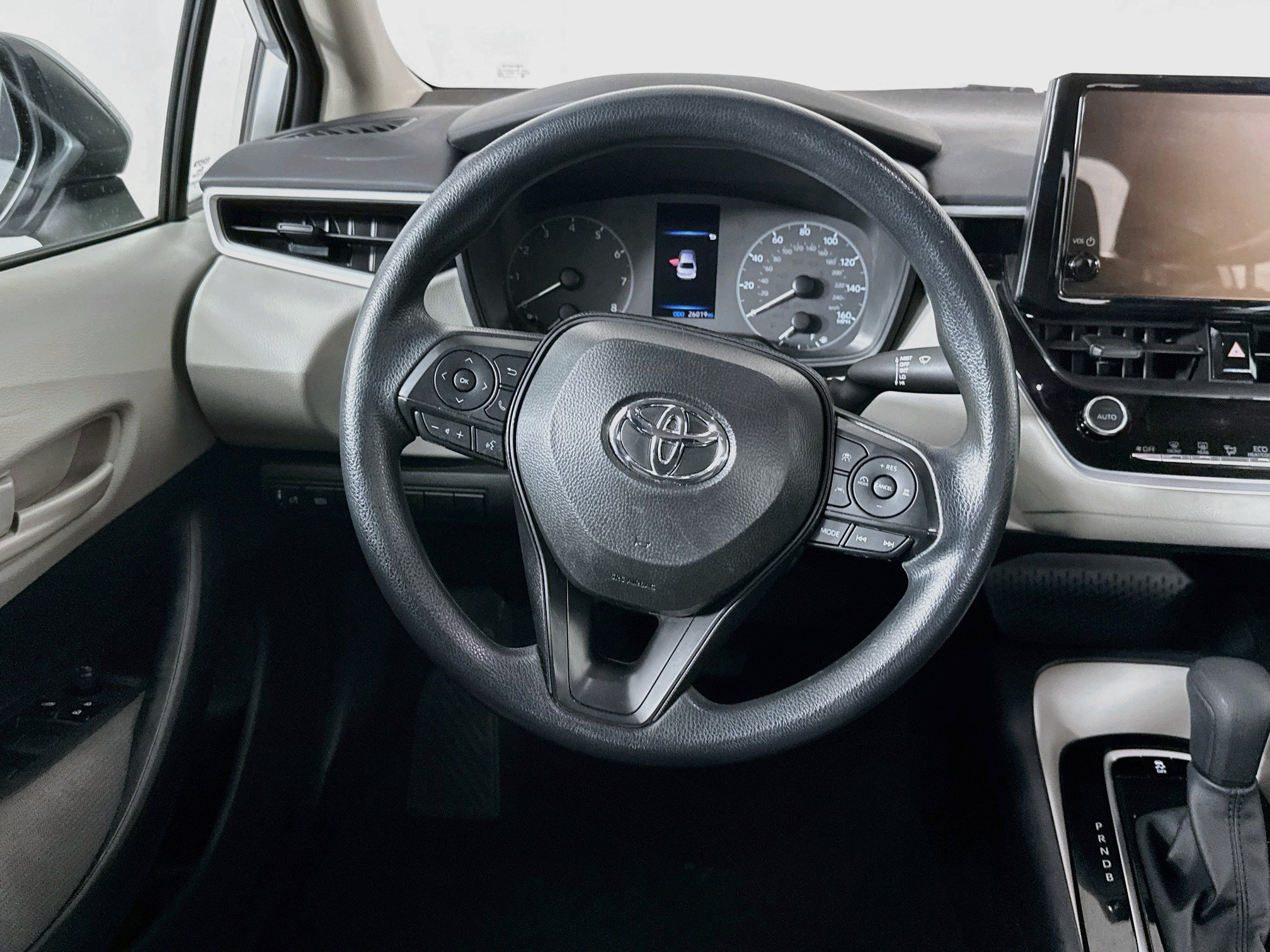 Used 2025 Toyota Corolla LE FWD image 17