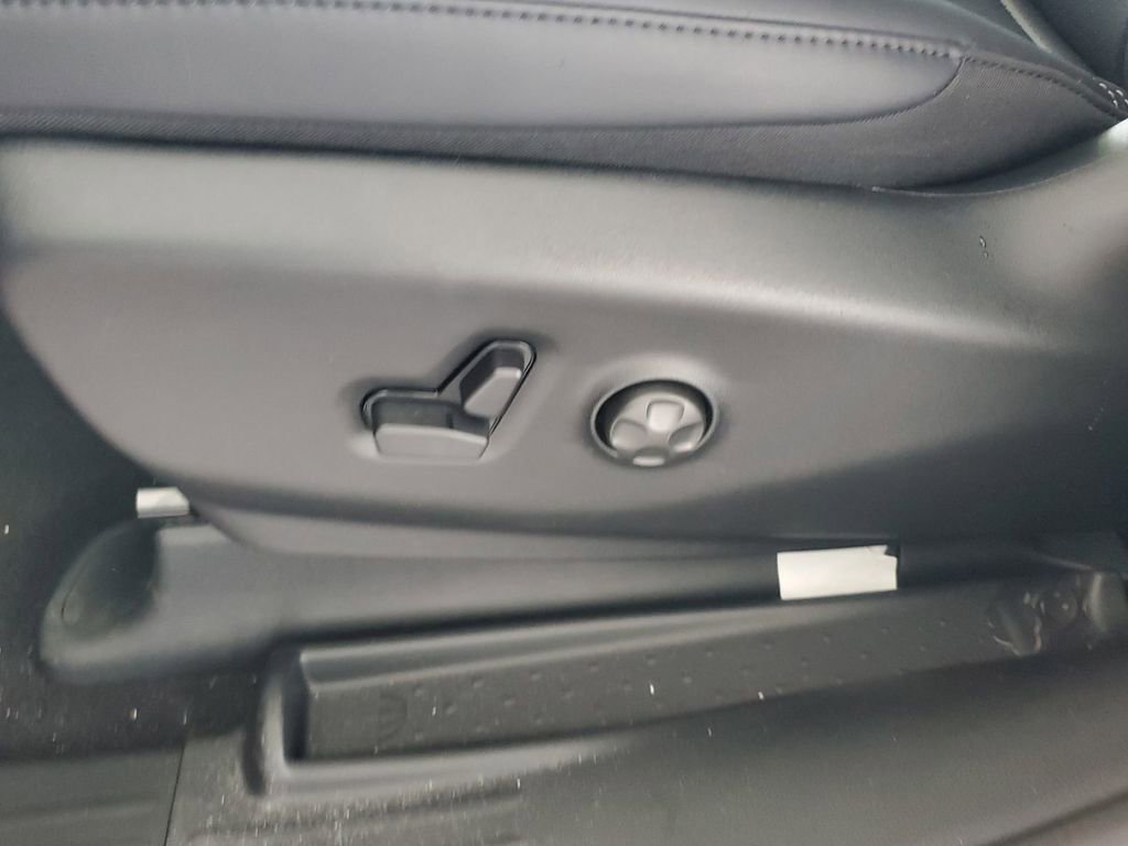 New 2026 Chrysler Voyager LX image 29