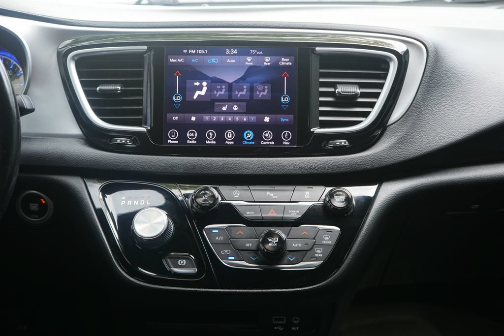 Used 2019 Chrysler Pacifica Touring-L w/ S Appearance Package FWD image 21