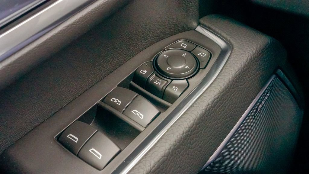 New 2025 GMC Sierra 2500 Denali w/ Denali Reserve Package image 23