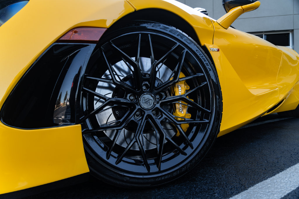 Used 2021 McLaren 720S Luxury RWD image 2