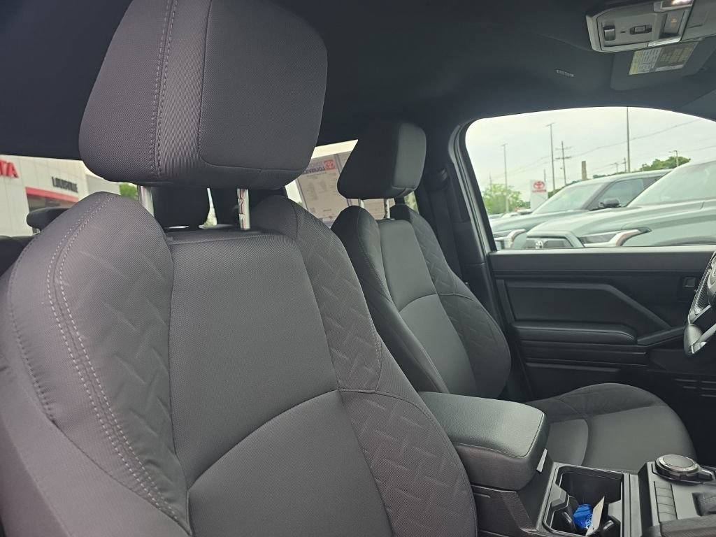 Used 2024 Toyota Tacoma SR AWD/4WD image 11