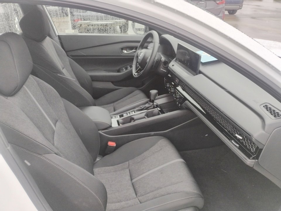 Certified 2025 Honda Accord Sport image 28