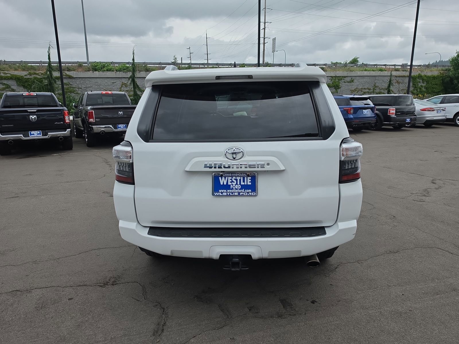 Used 2014 Toyota 4Runner SR5 w/ Convenience Package AWD/4WD image 5