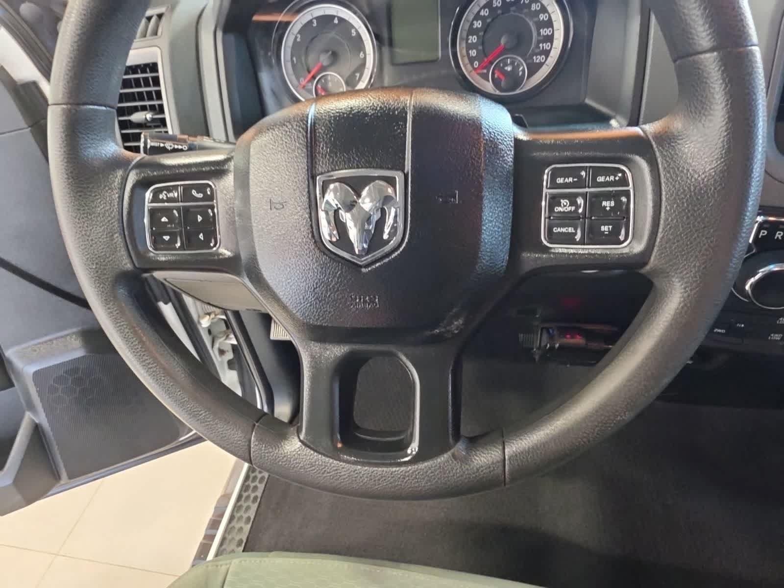 Used 2019 RAM 1500 Express w/ Express Value Package AWD/4WD image 18