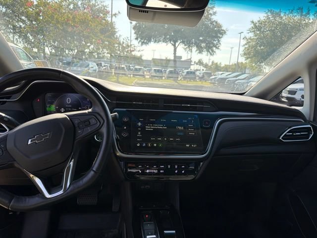 Used 2023 Chevrolet Bolt LT w/ Infotainment Package FWD image 10