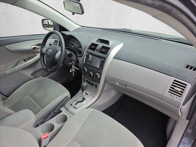 Used 2013 Toyota Corolla LE FWD image 19