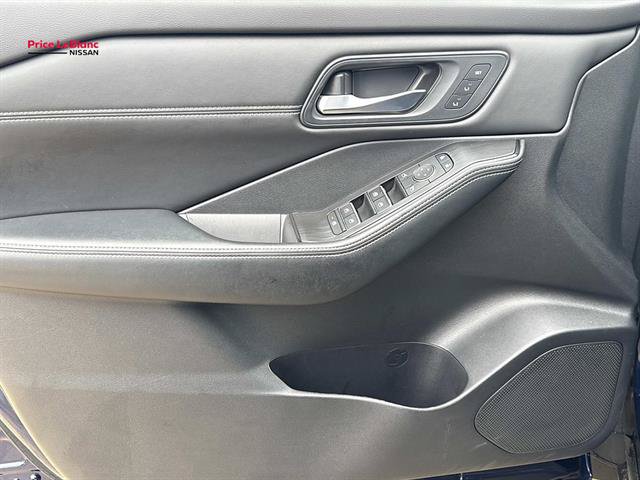 Certified 2025 Nissan Rogue SL w/ Tech Package AWD/4WD image 19
