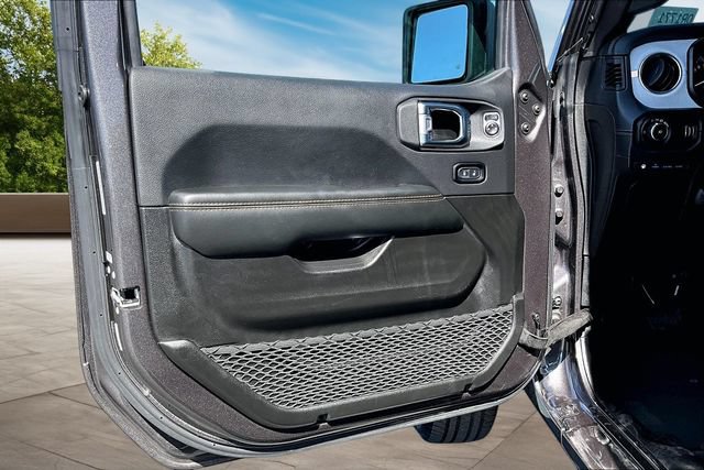 Used 2025 Jeep Wrangler Unlimited Sahara AWD/4WD image 19