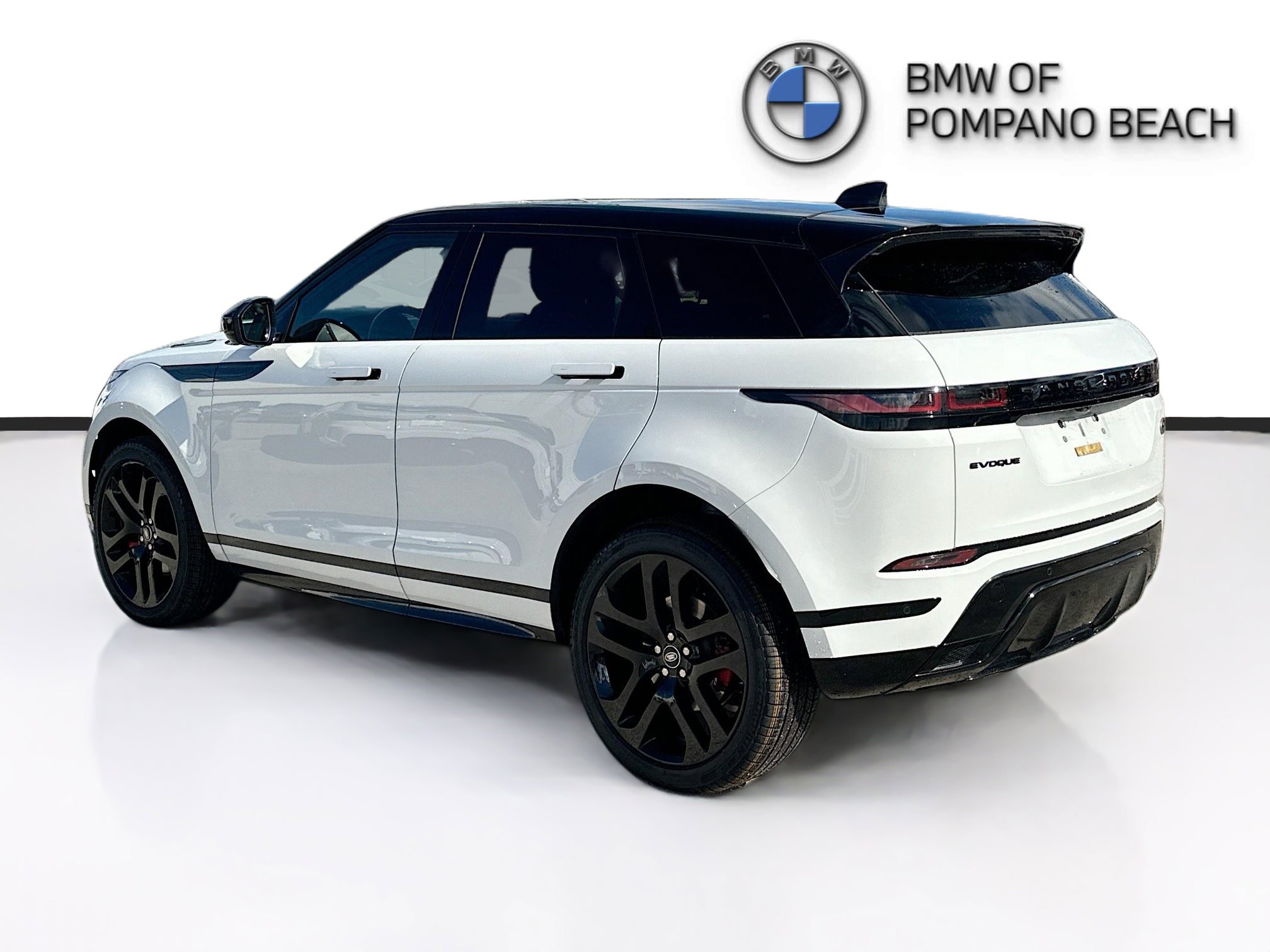 Used 2022 Land Rover Range Rover Evoque R-Dynamic SE image 5