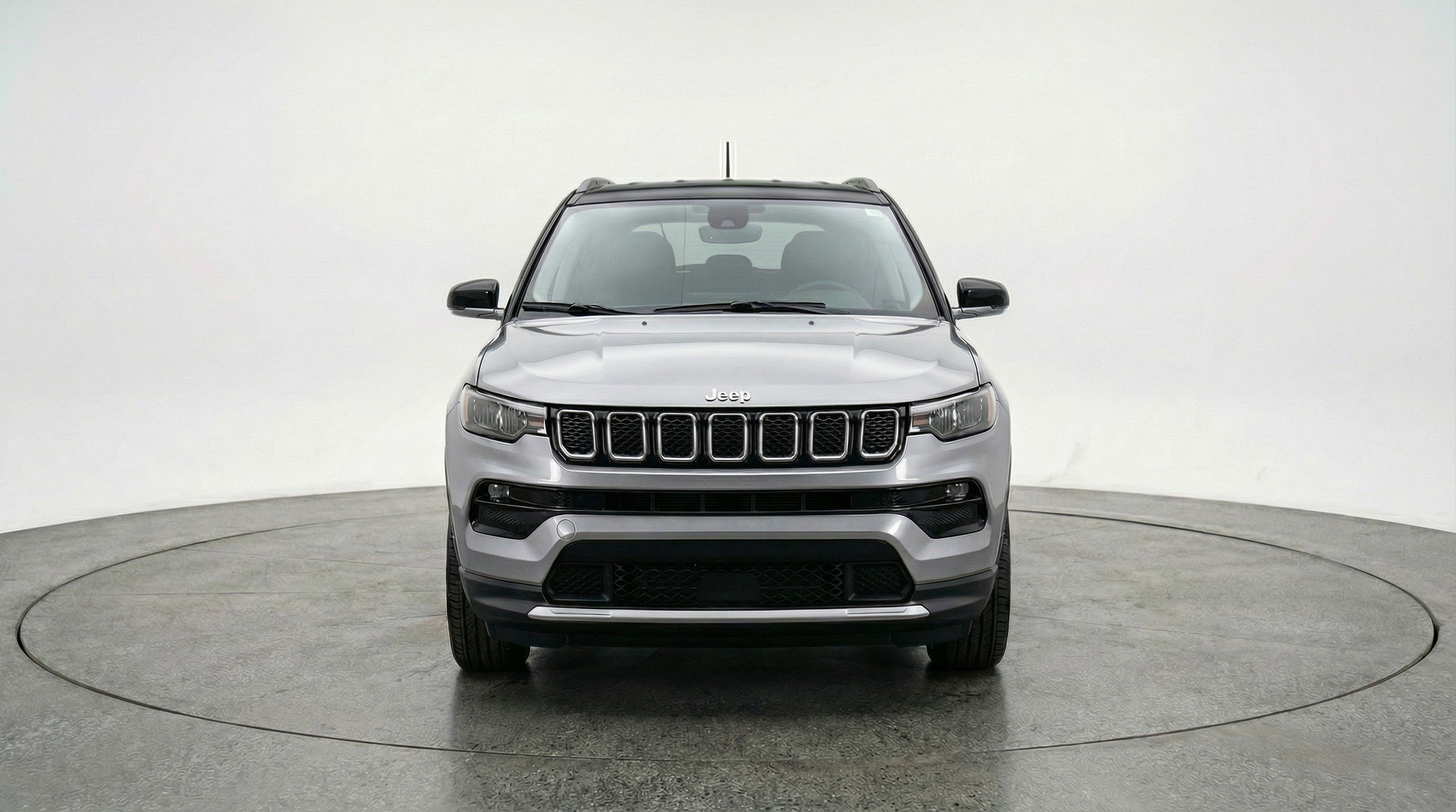 Used 2025 Jeep Compass Limited image 2