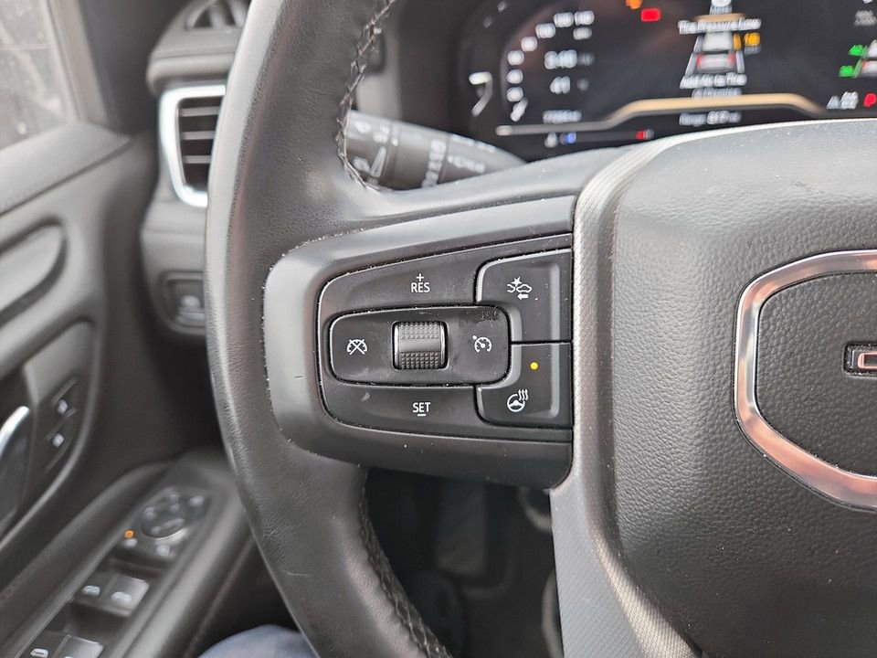 Used 2023 GMC Yukon Denali image 17