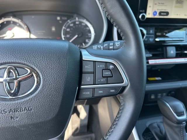 Used 2025 Toyota Highlander XLE image 24