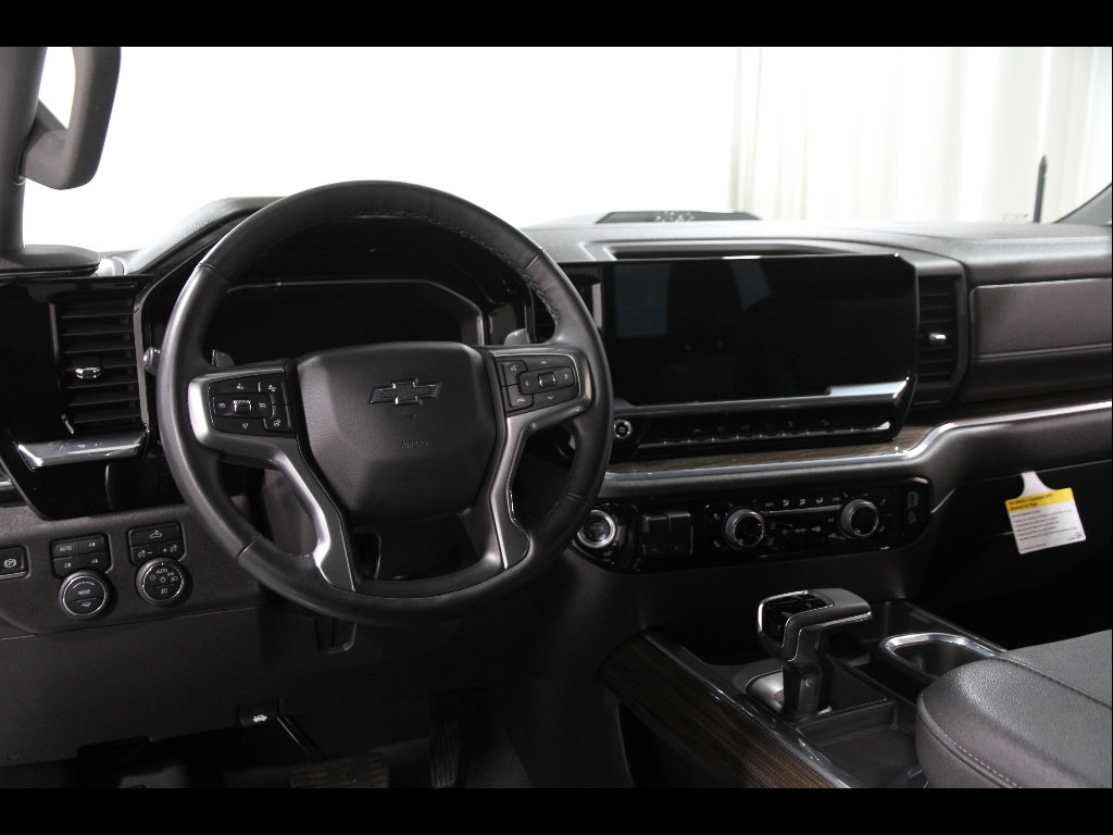 Used 2024 Chevrolet Silverado 1500 LT Trail Boss w/ Convenience Package II image 7