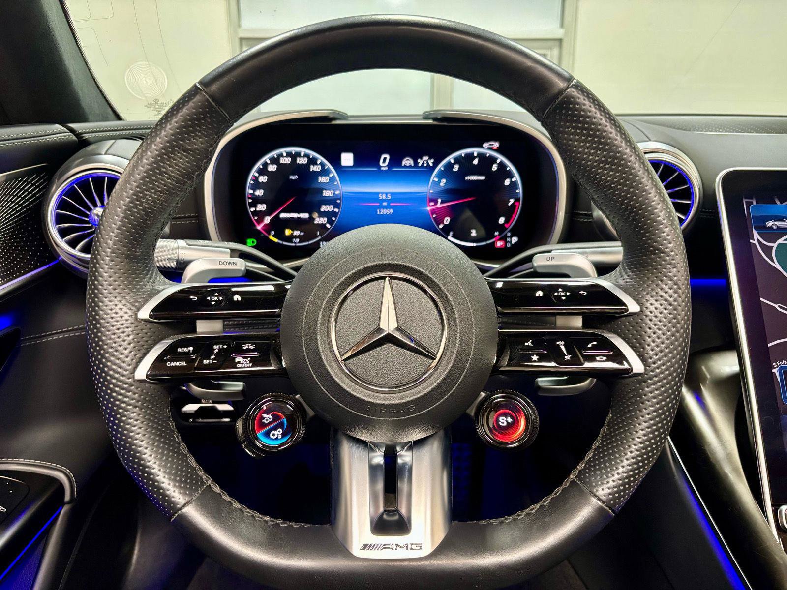Used 2022 Mercedes-Benz SL 63 AMG 4MATIC image 23