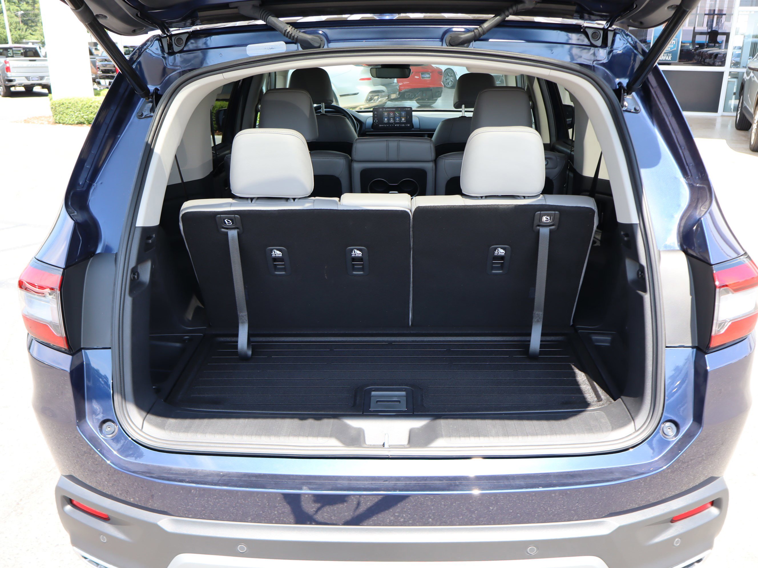 Used 2025 Honda Pilot Touring image 35