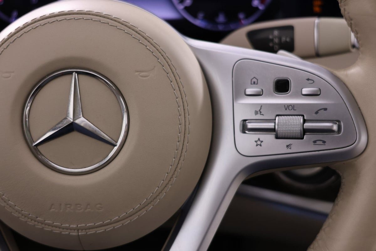 Used 2020 Mercedes-Benz S 560 4MATIC Sedan image 29
