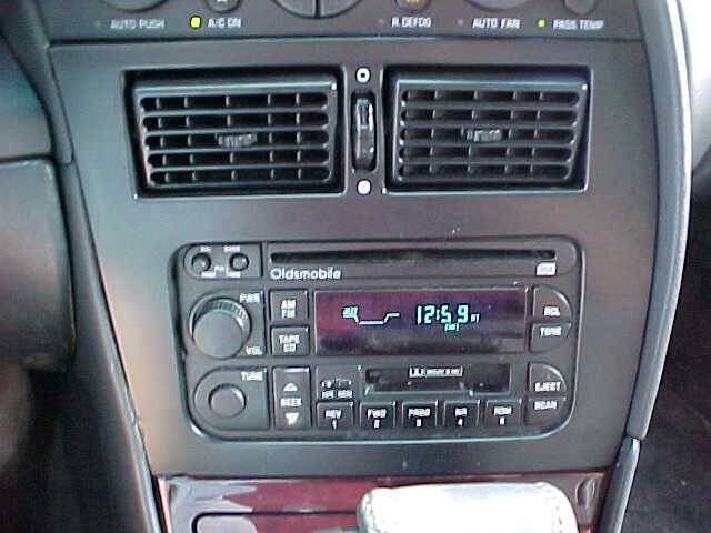 Used 1995 Oldsmobile Aurora FWD image 26