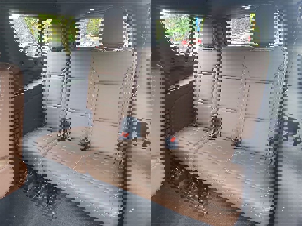 Certified 2021 Chevrolet Suburban High Country w/ Premium Package image 38