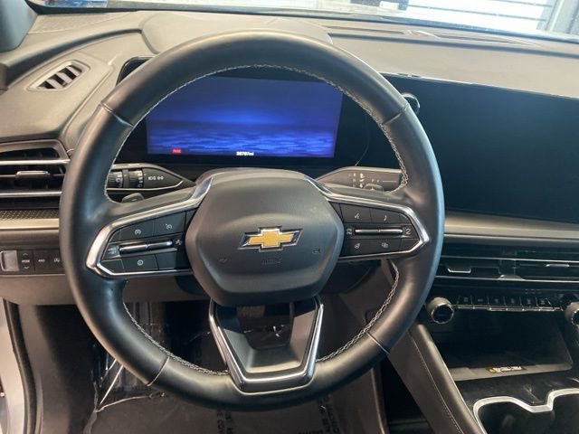 Used 2025 Chevrolet Traverse LT AWD/4WD image 13