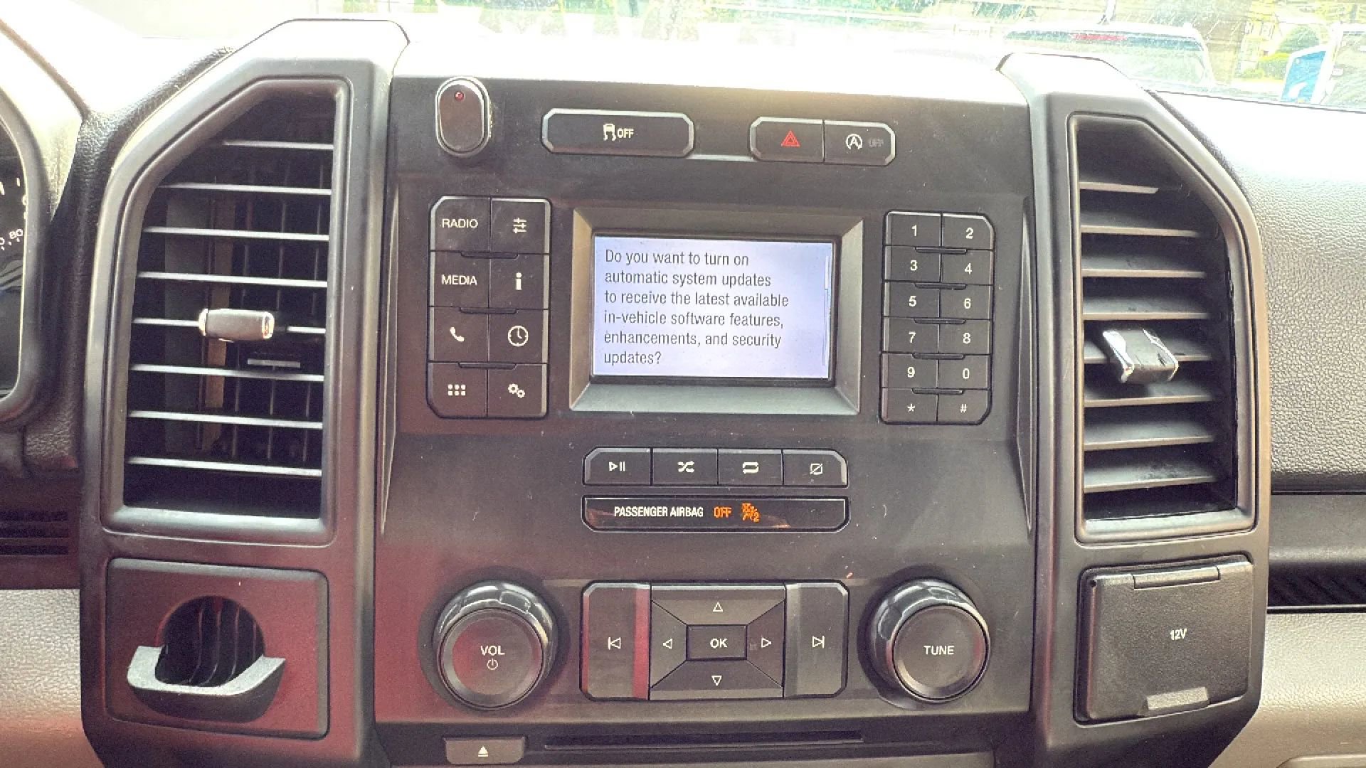 Used 2018 Ford F150 XL w/ Equipment Group 101A Mid image 17