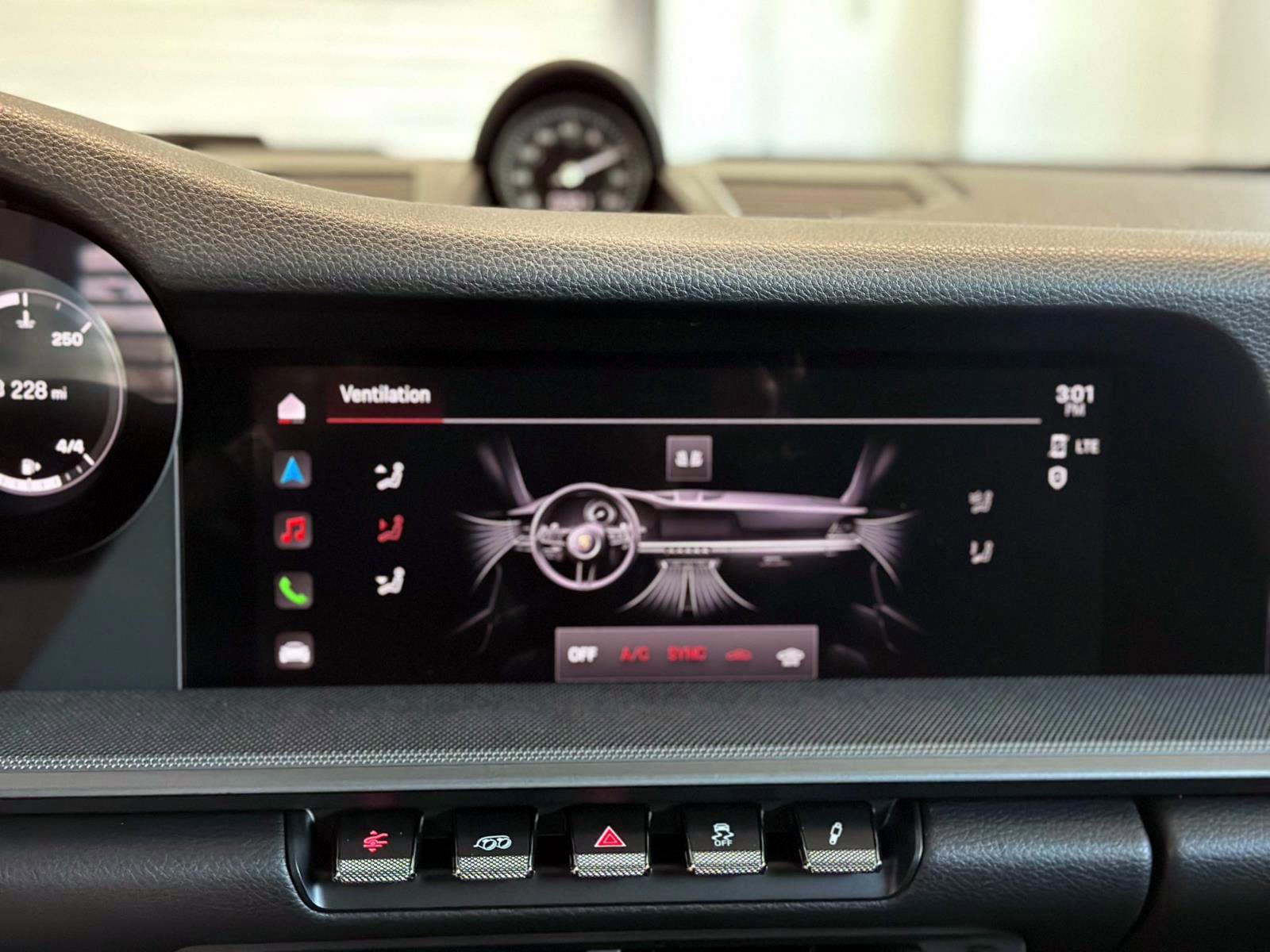 Certified 2024 Porsche 911 Carrera 4S image 19