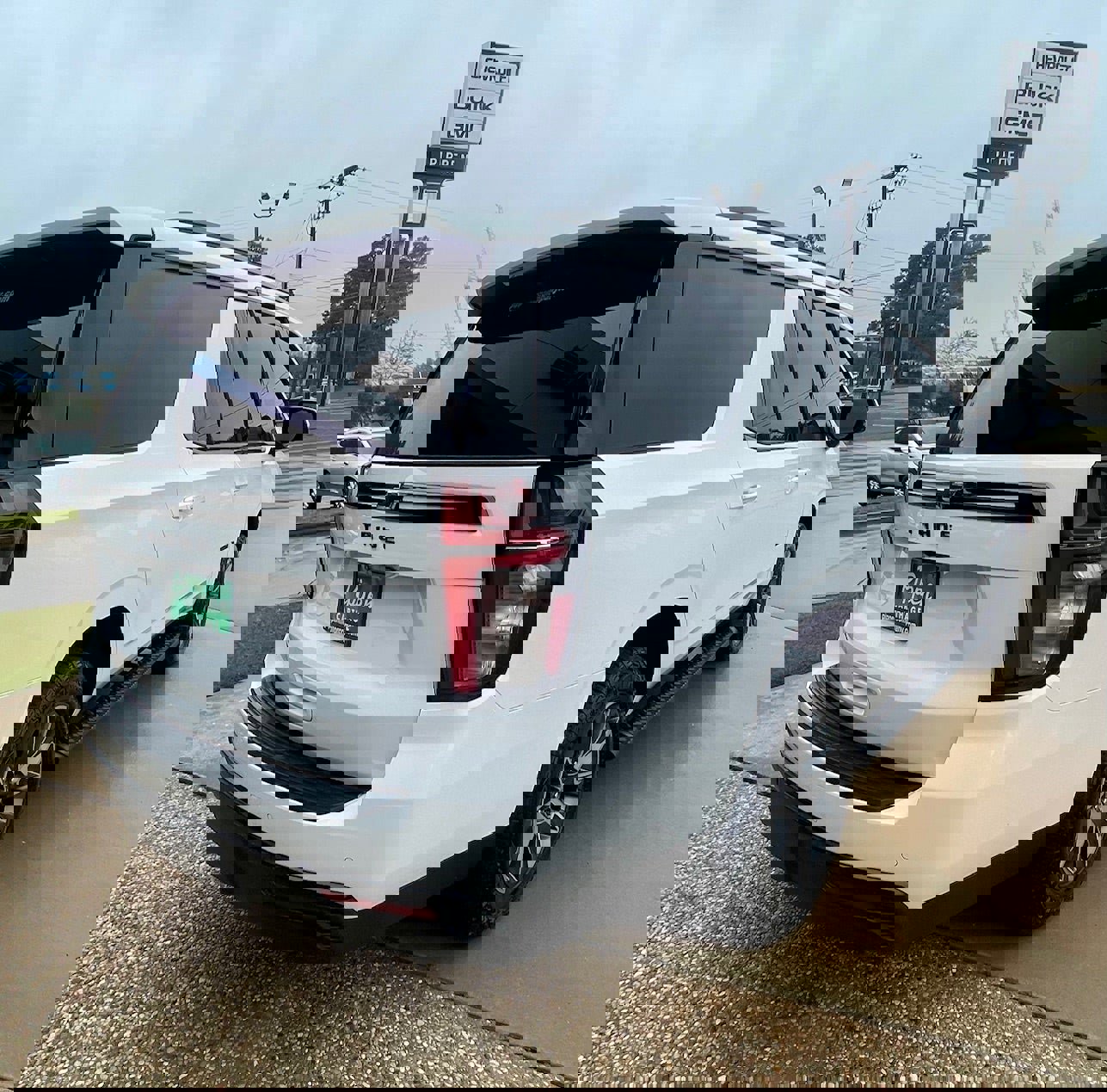 Certified 2023 Chevrolet Tahoe Z71 w/ Luxury Package image 8