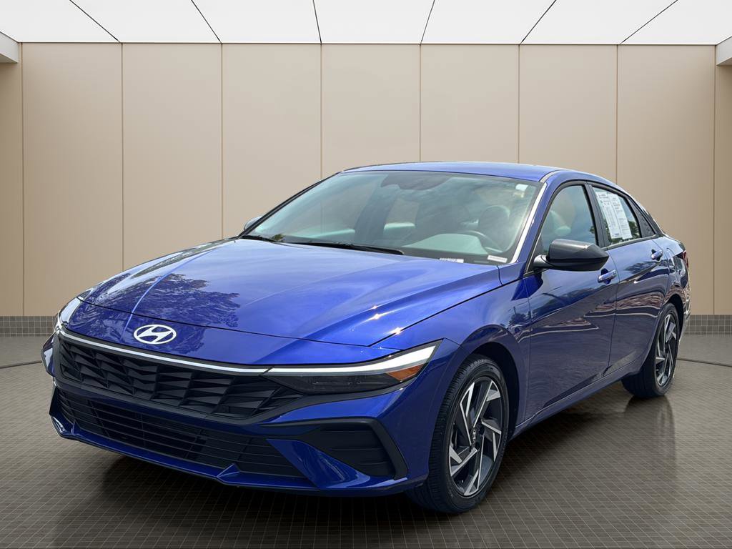 Used 2025 Hyundai Elantra Sport FWD image 1