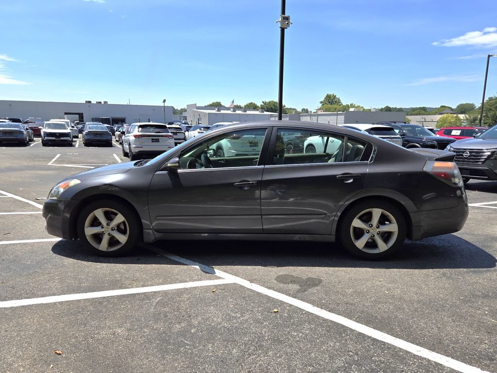 Used 2008 Nissan Altima 3.5 SE w/ Emergency Aid Pkg FWD image 6