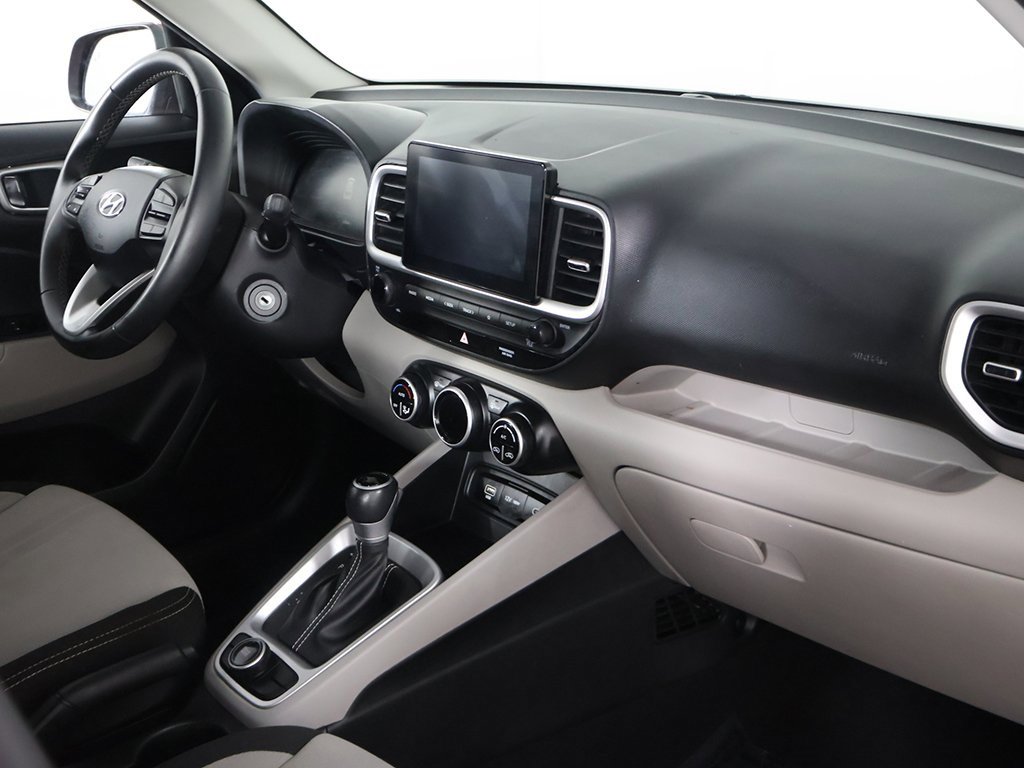 Used 2023 Hyundai Venue SEL image 24