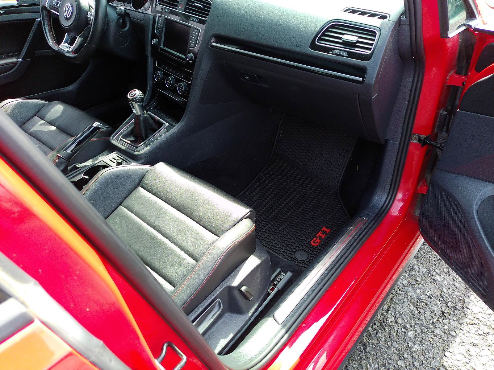 Used 2016 Volkswagen GTI Autobahn image 48