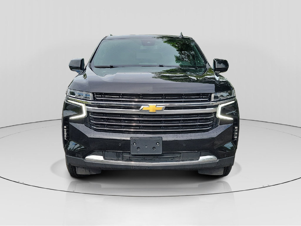 Used 2024 Chevrolet Suburban LT AWD/4WD image 2