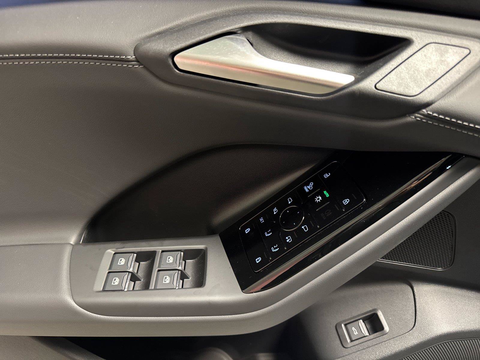 New 2027 Audi SQ6 e-tron Premium Plus AWD/4WD image 10
