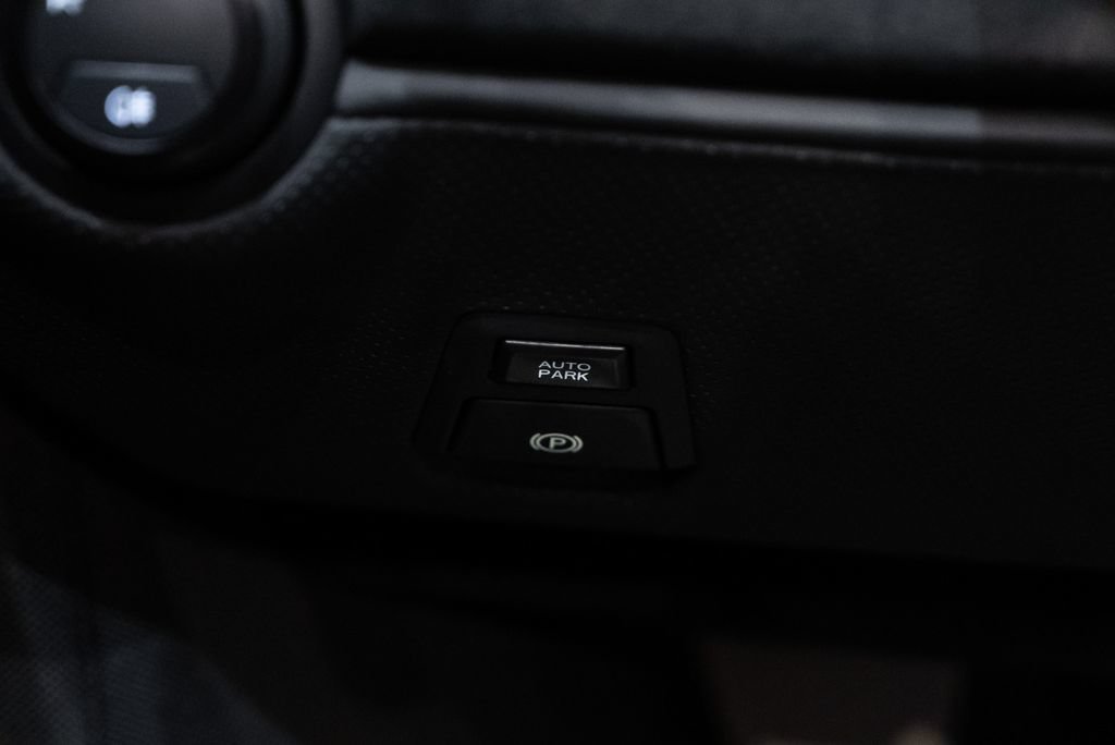 Certified 2019 Ferrari 488 Pista Spider RWD image 30