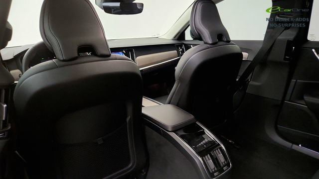Used 2023 Volvo S90 B6 Plus AWD/4WD image 45