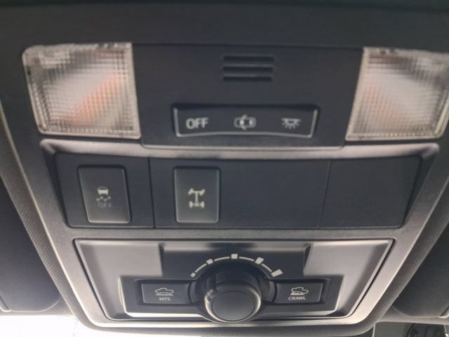 Used 2018 Toyota Tacoma TRD Off-Road AWD/4WD image 8