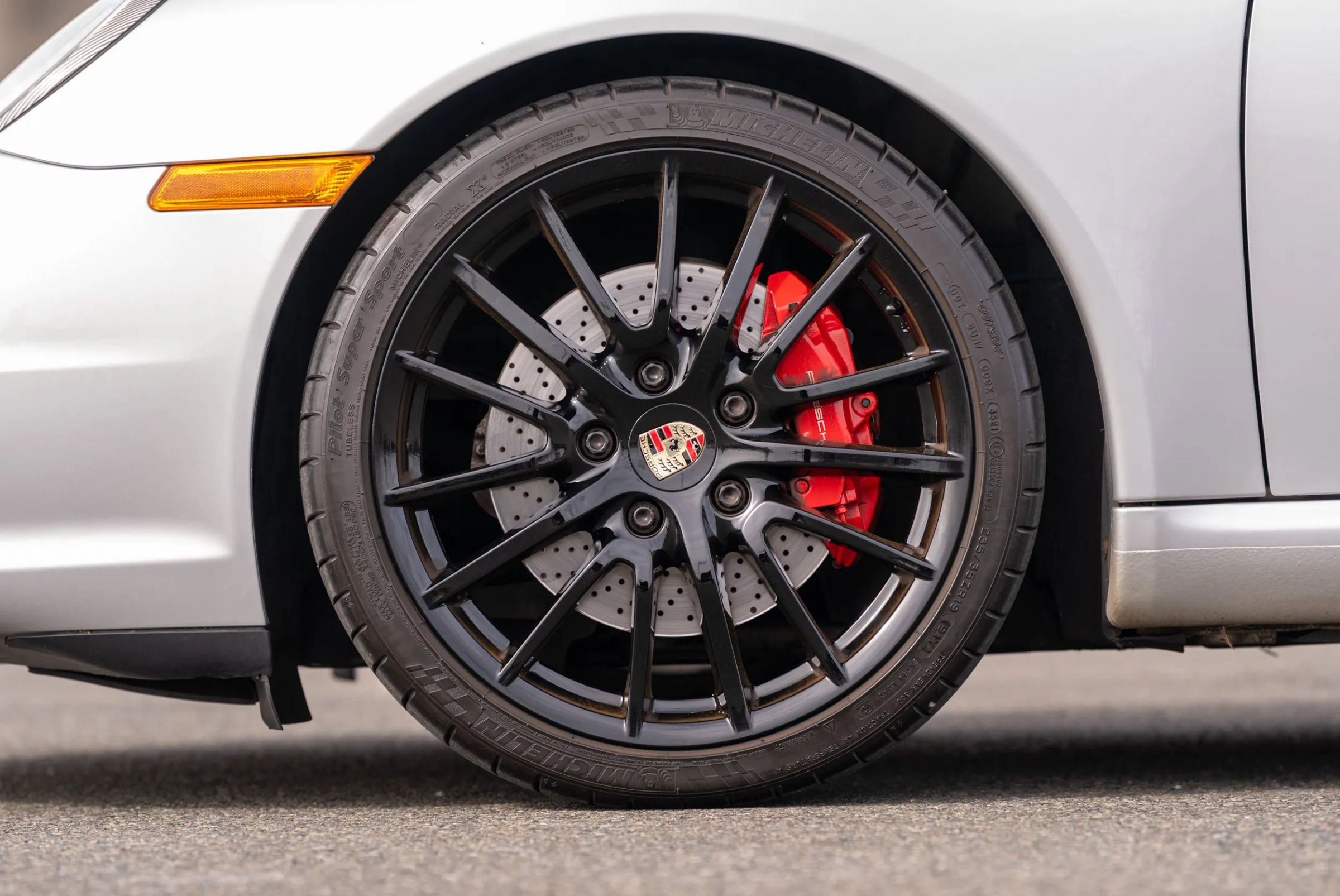 Used 2005 Porsche 911 Carrera S image 98