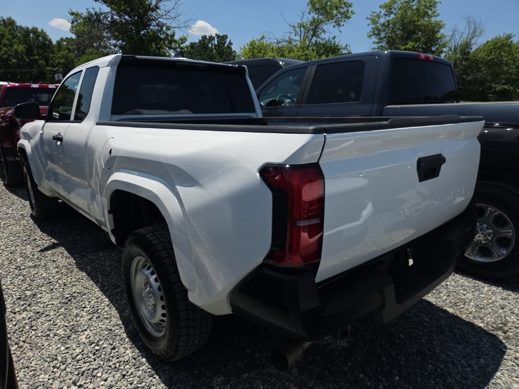 Used 2024 Toyota Tacoma SR RWD image 4
