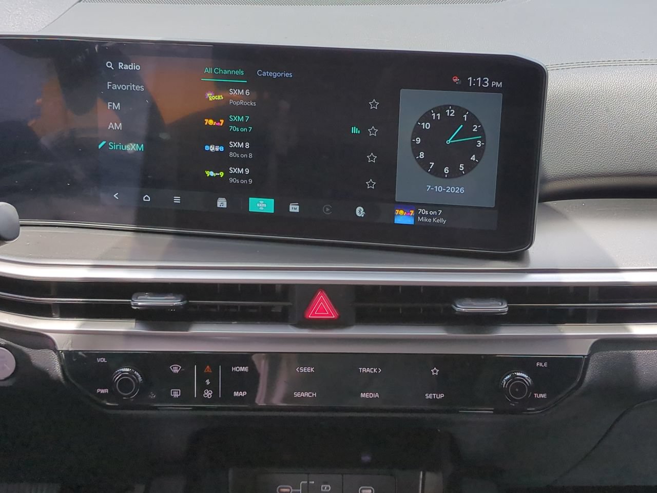 Certified 2026 Kia Sorento LX FWD image 18