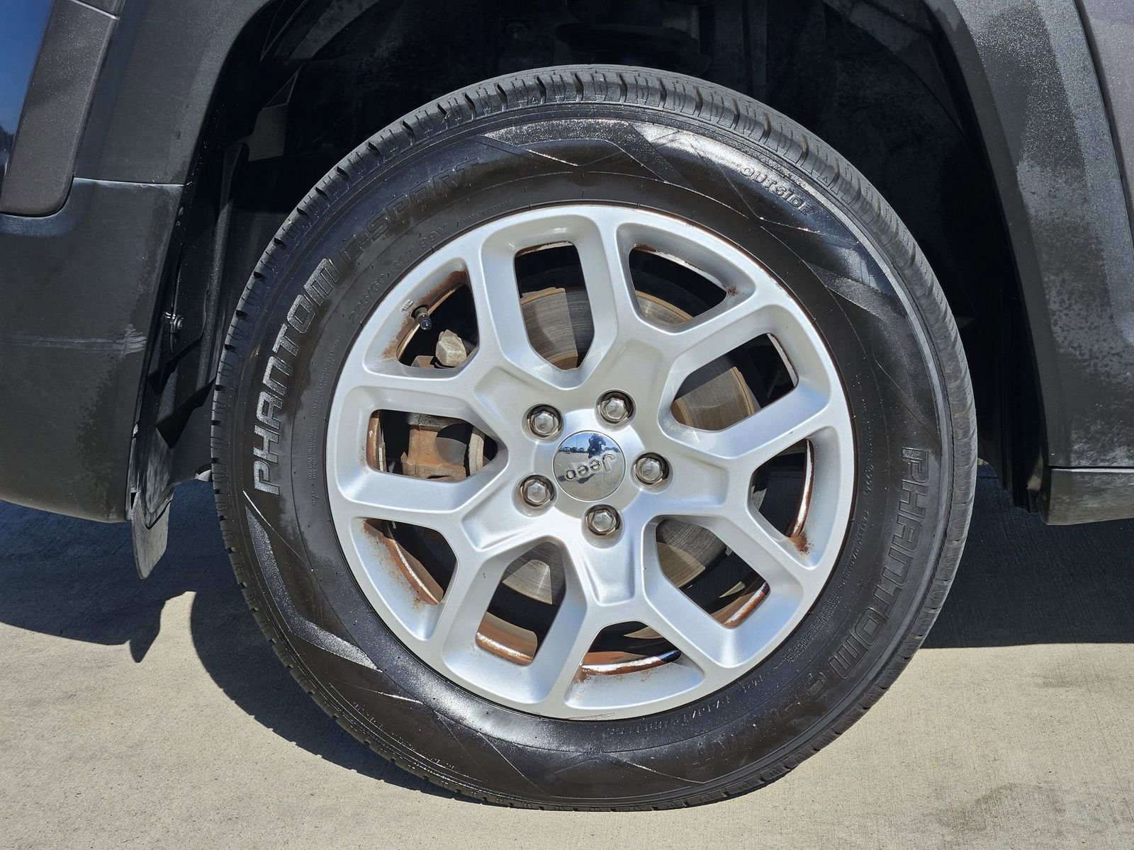 Used 2017 Jeep Renegade Latitude w/ Safety & Security Group (ALP) image 13