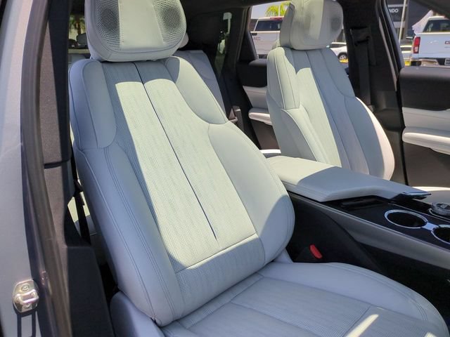 Certified 2024 Cadillac Lyriq Luxury RWD image 28