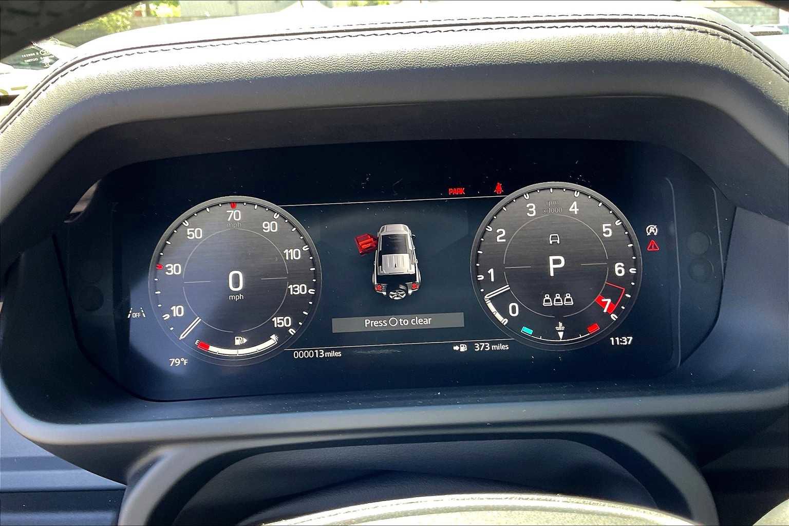 New 2025 Land Rover Defender 110 X-Dynamic SE image 19