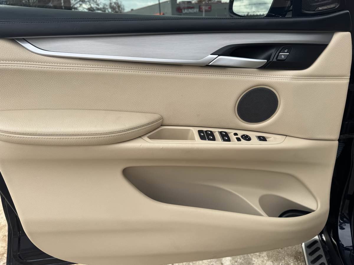 Used 2015 BMW X5 xDrive50i image 14